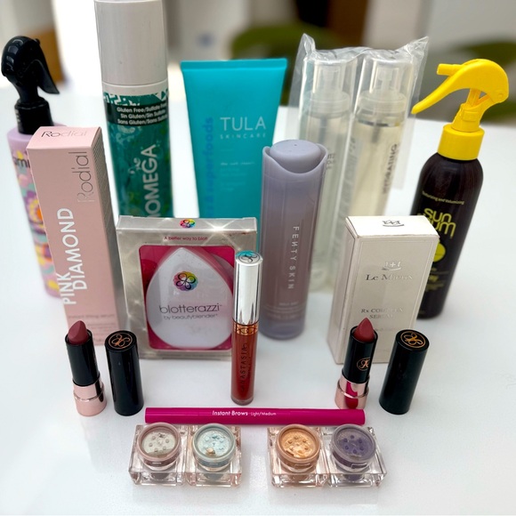 Makeup Artist Cleanout Part 3 - Picture 2 of 6